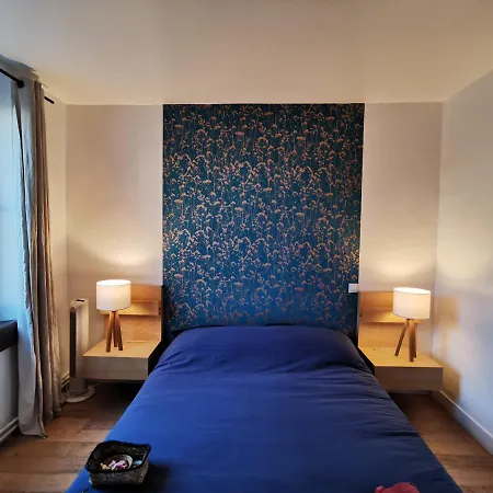 Apartment & ! 3 Bedrooms, 2 Bathrooms *