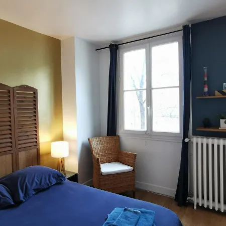 & ! 3 Bedrooms, 2 Bathrooms Apartment *